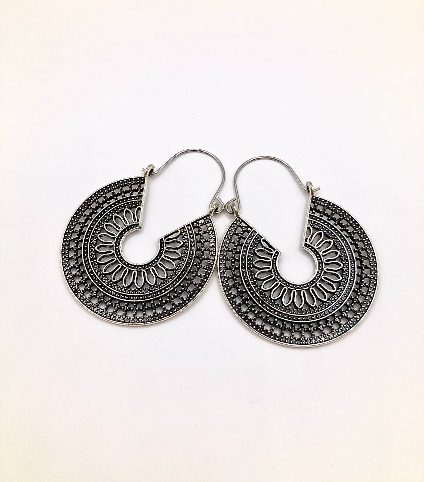 Aretes mandala