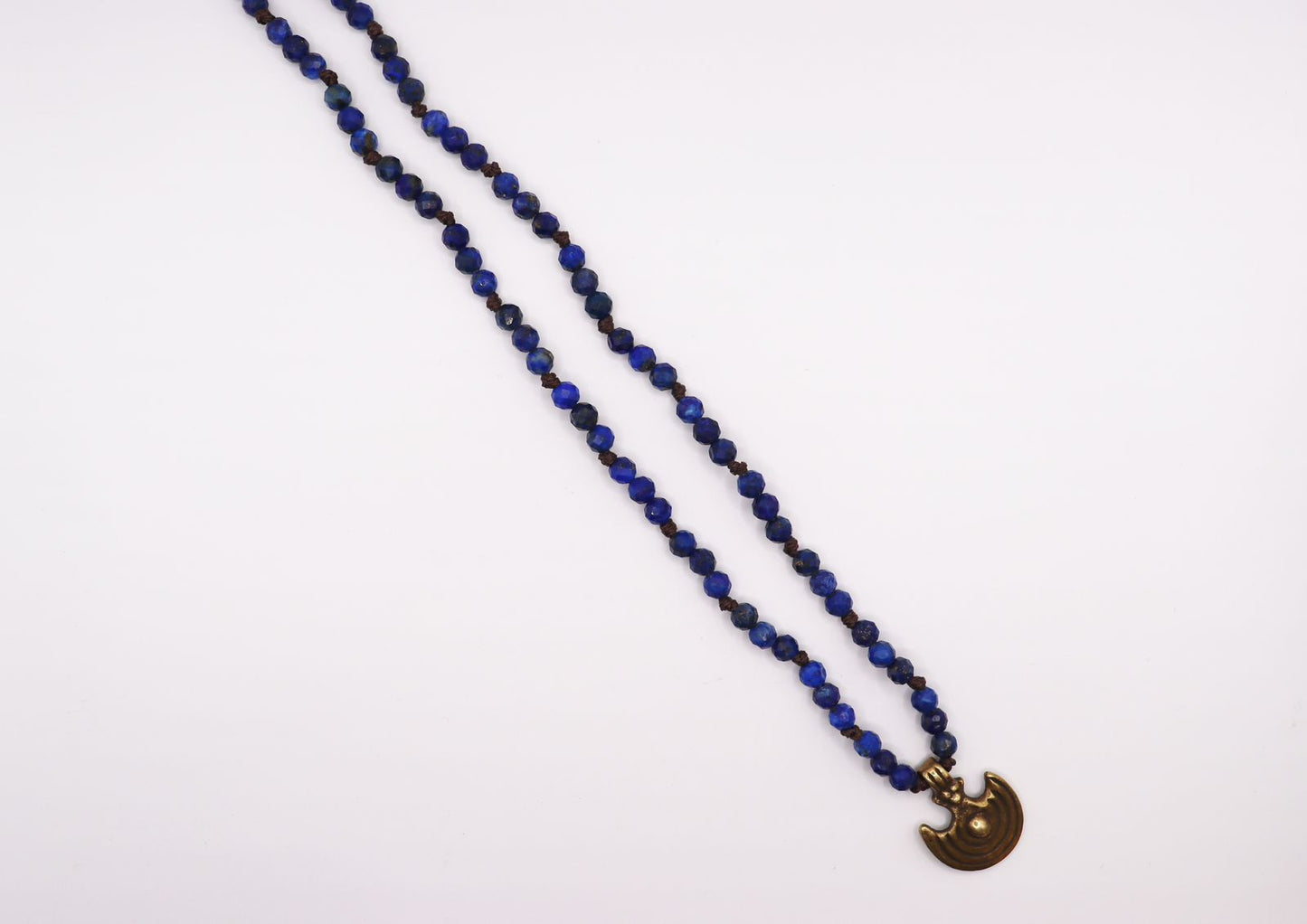 Collar ágata azul con dije Oro viejo