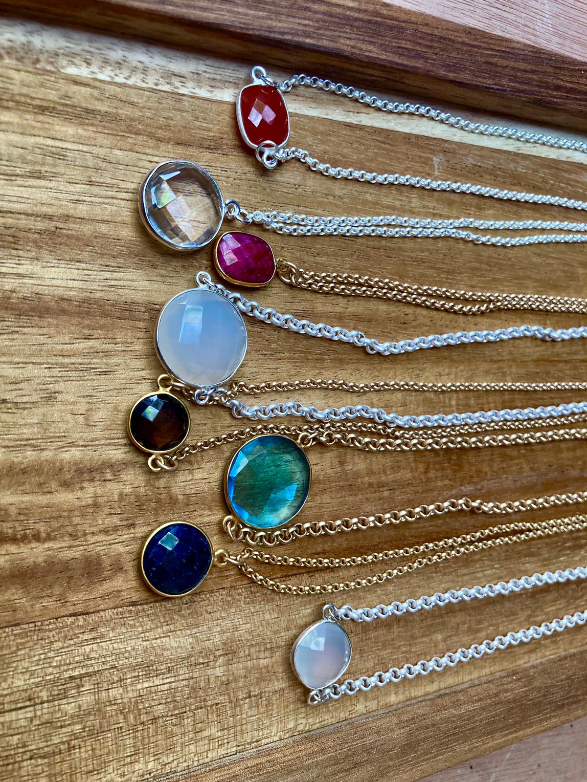 Rubí con Cadena de acero dorada