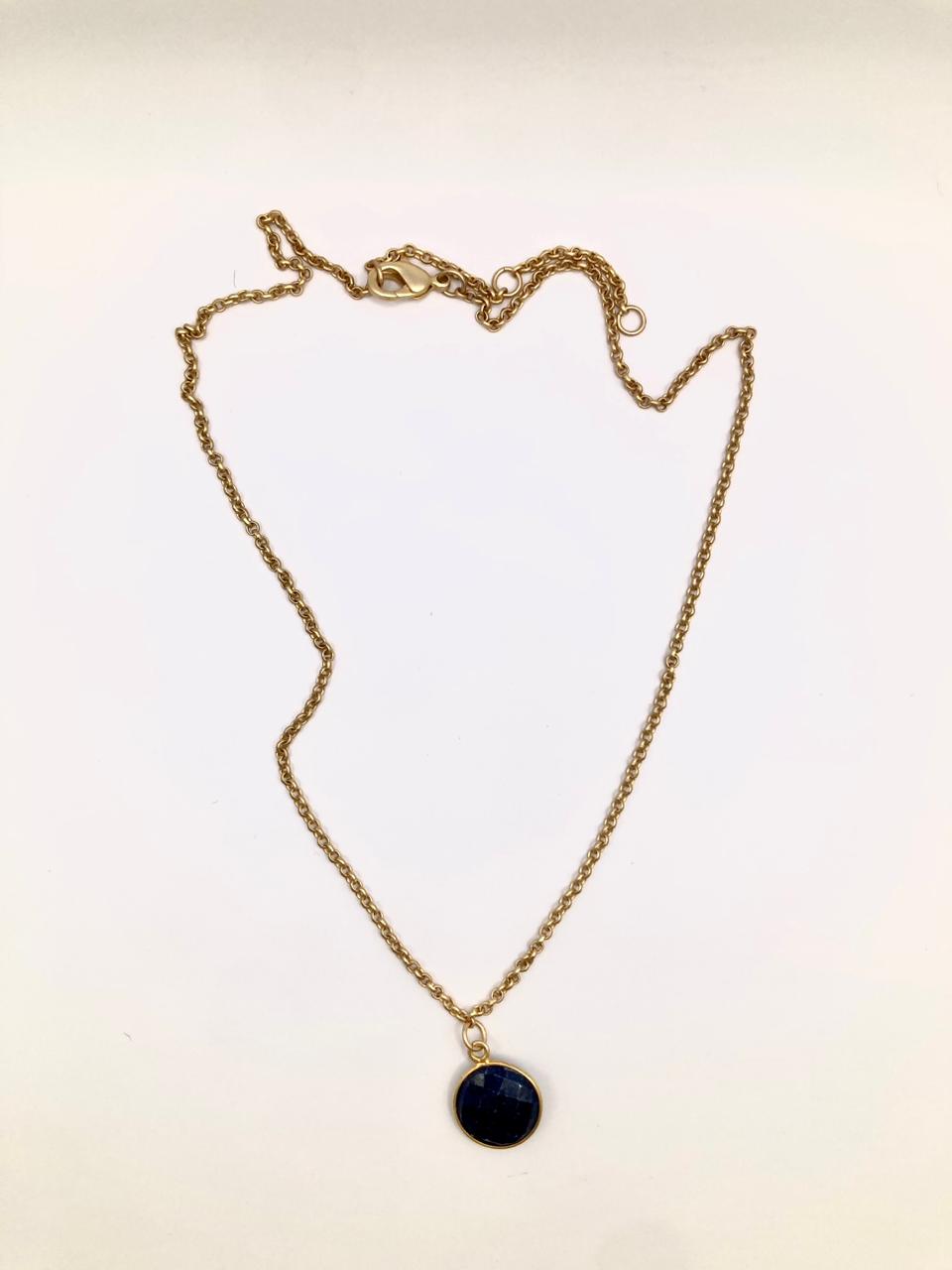 Zafiro con Cadena dorada